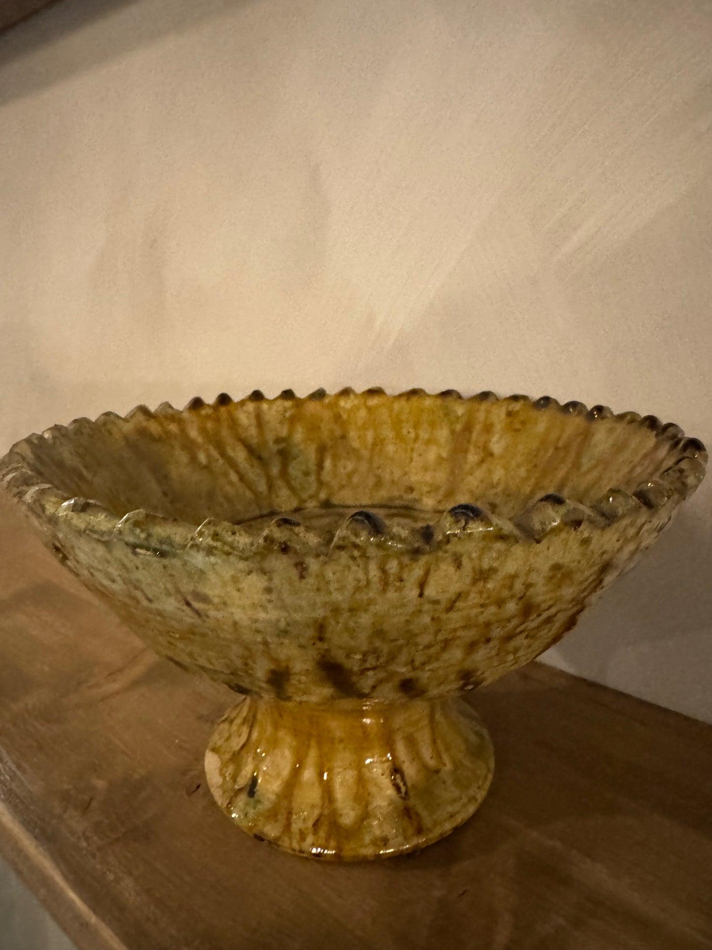 Traditional Mixing Bowl – Yellow (Pedestal)
